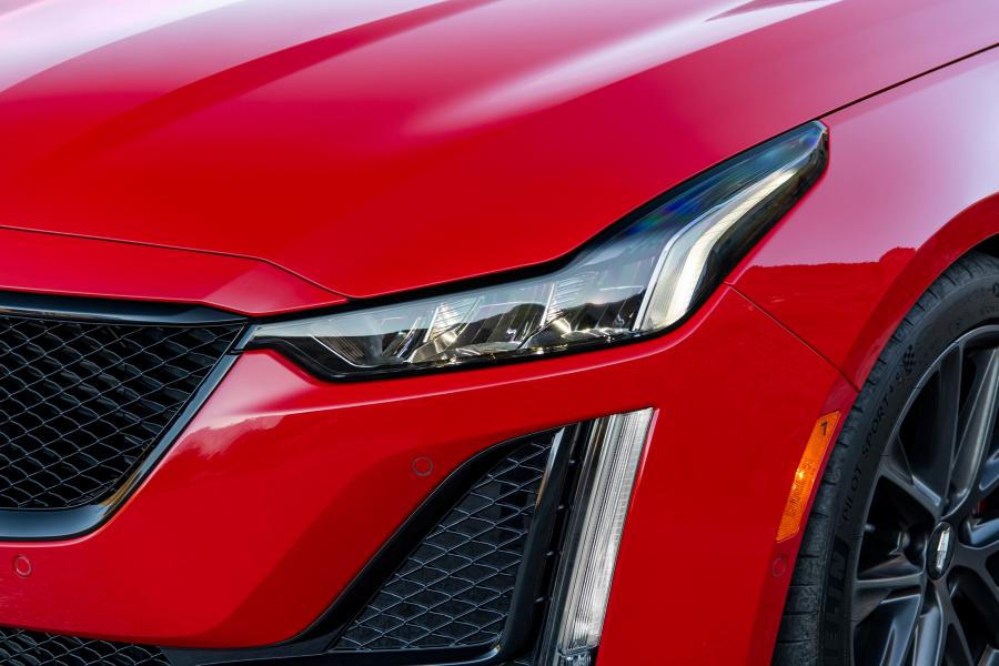 Детали экстерьера Cadillac CT5-V 2019 года  (фото 9 из 33)